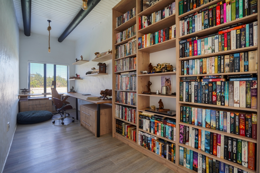 5 Bedroom Property for Sale in Morning Star Western Cape